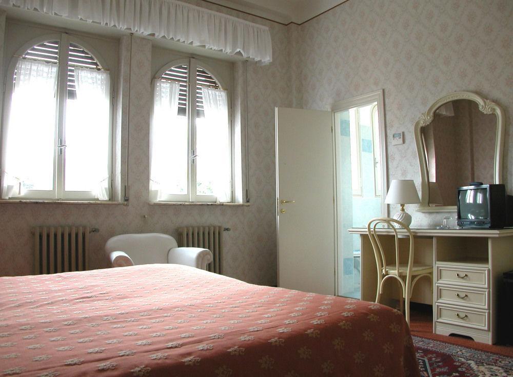 Du Parc Hotel Lake Maggiore ภายนอก รูปภาพ